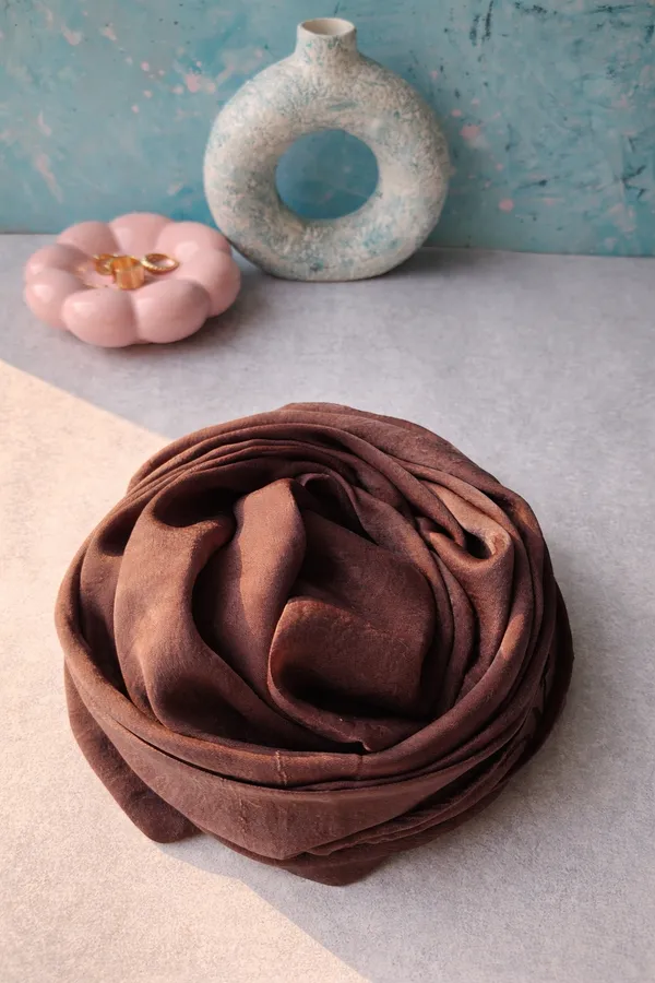 Mochaearth_Velvet_Satin_Premium_Hijab