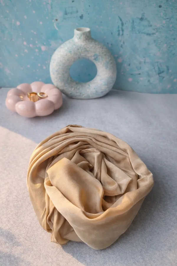 Sanddune_Velvet_Satin_Premium_Hijab