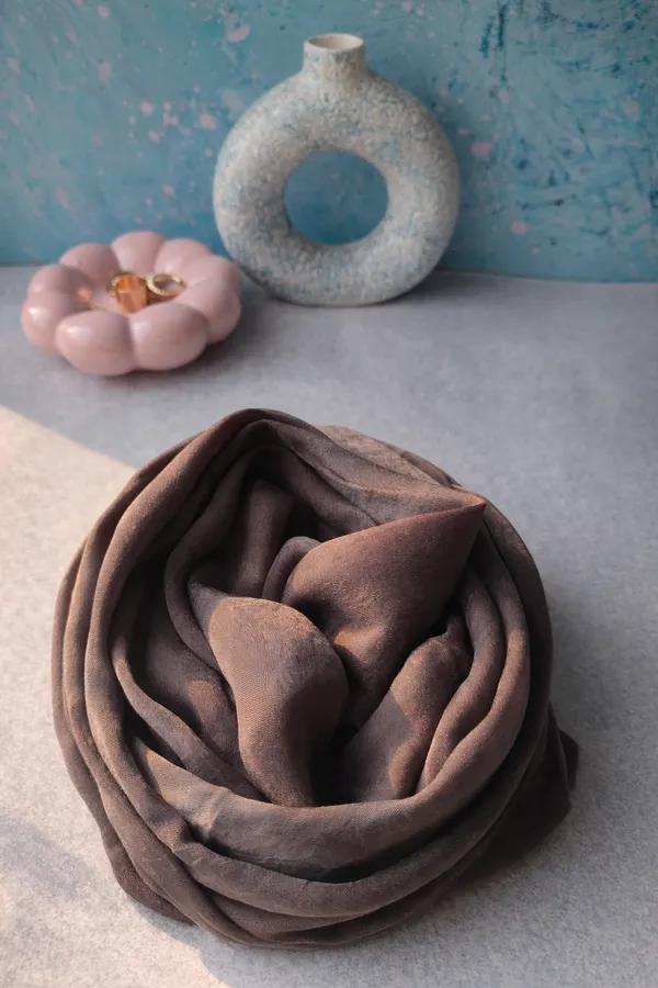 Taupeveil_Velvet_Satin_Premium_Hijab