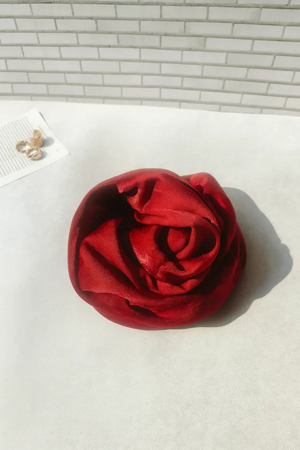 Crimson_Red_Premium_Velvet_Satin_Hijab_For_Women_(180_Cm_X_70_Cm)