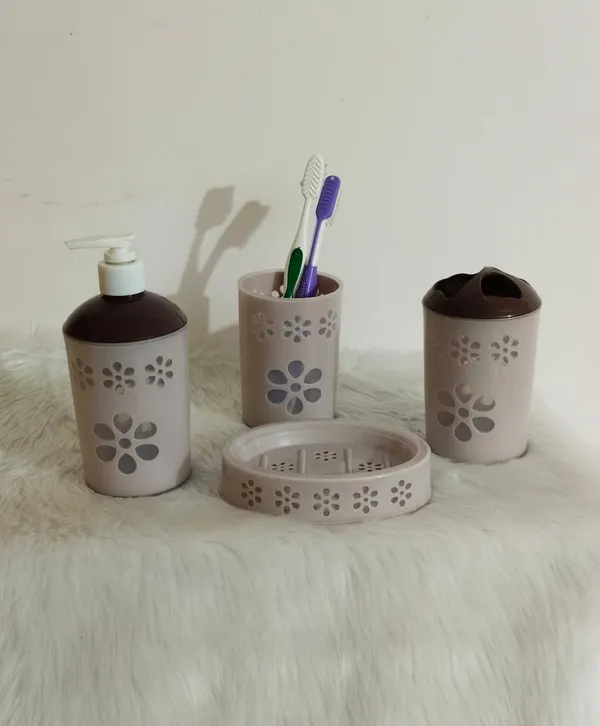 Beige_ABS_Plastic_Bathroom_Accessory_Set_Of_4