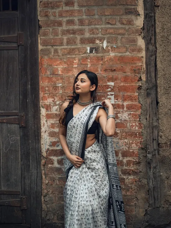 Blooming_Elegance_Saree__|_premium_|_Sunshine_Elegance_Linen
