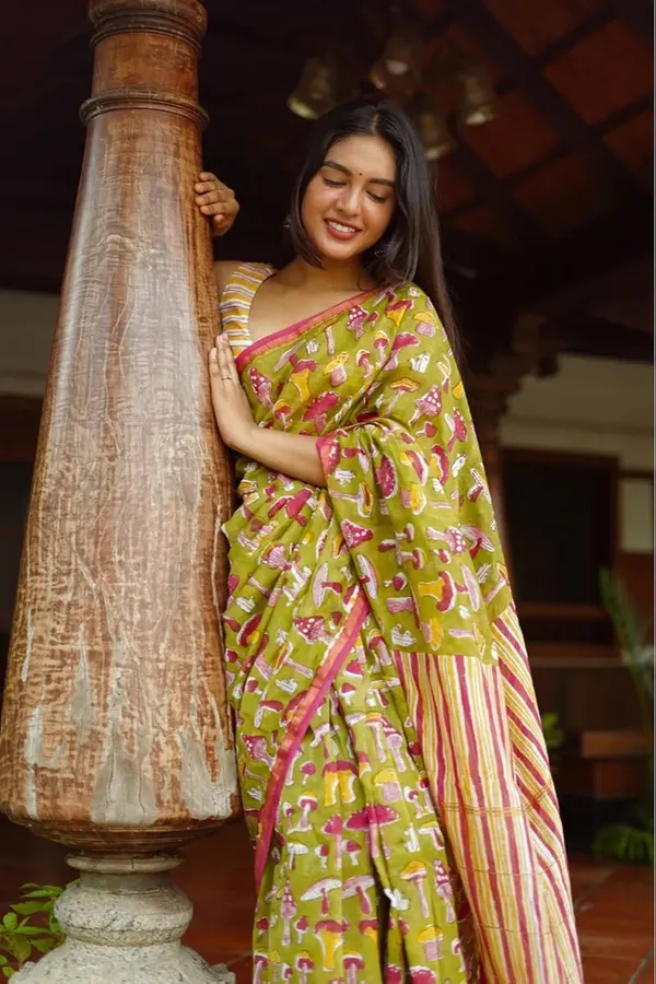 Rangrez_Charm_Saree_with_Blouse