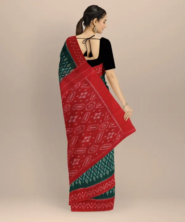 Luxury_Jacquard_Saree_with_Contemporary_Fashion