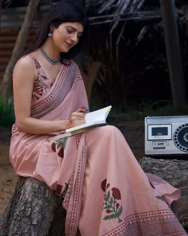 Blush_Bloom_Pure_Linen_Cotton_Saree
