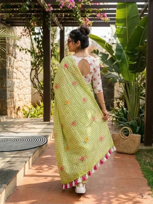 Emerald_Check_Cotton_Saree_–_Floral_Embroidery_with_Blouse_Piece