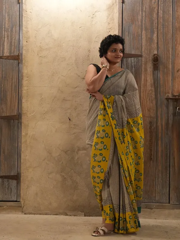 Blooming_Elegance_Saree__|_premium_|_Sunshine_Elegance_Linen