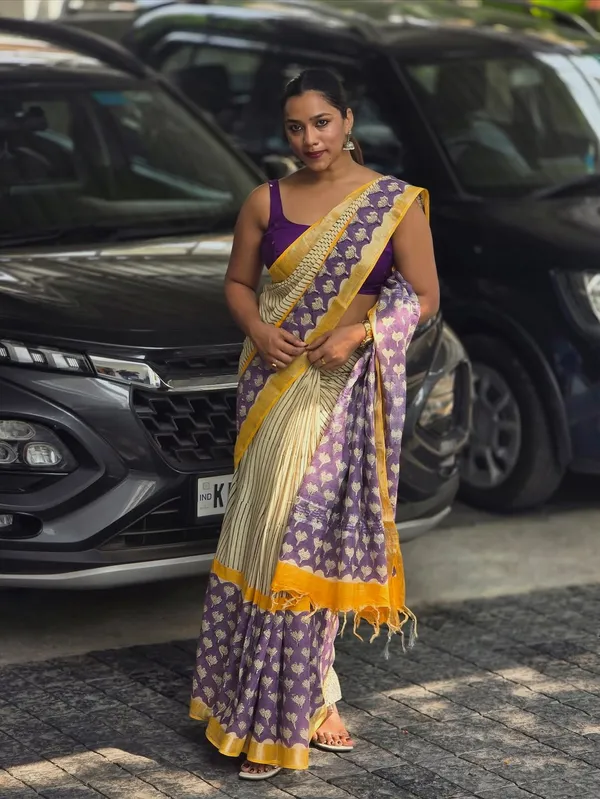Blooming_Elegance_Saree__|_premium_|_Sunshine_Elegance_Linen