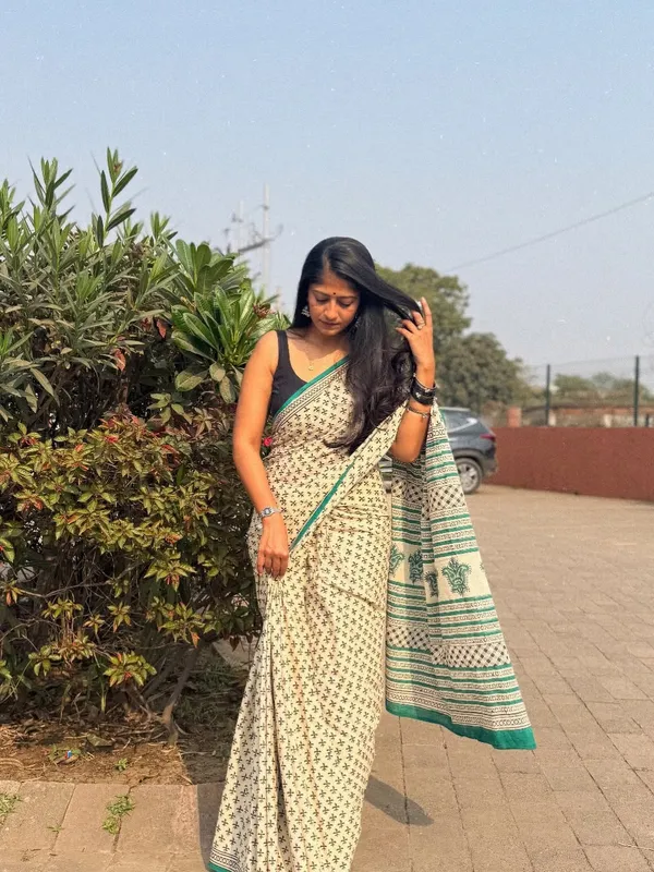 Pure_Linen_Cotton_Saree_For_Women_|_premium_|_Running_Blouse_Piece