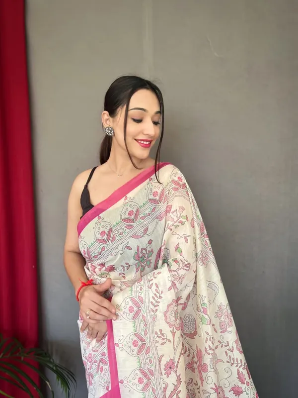 Traditional_Look_with_Modern_Elegance_|_Ideal_Gift_Choice_for_Women_|_Perfect_for_Daily_Wear
