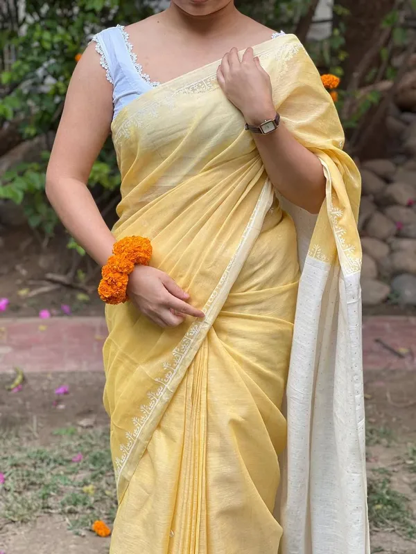 Traditional_Look_with_Modern_Elegance_|_Ideal_Gift_Choice_for_Women_|_Perfect_for_Daily_Wear