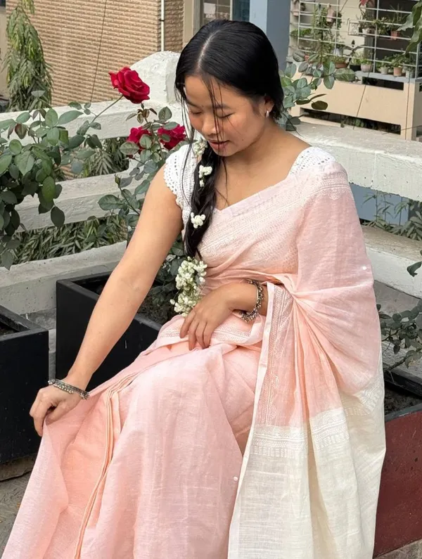 Traditional_Look_with_Modern_Elegance_|_Ideal_Gift_Choice_for_Women_|_Perfect_for_Daily_Wear
