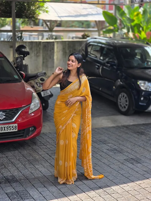 Pure_Linen_Cotton_Saree_For_Women_|_premium_|_Running_Blouse_Piece