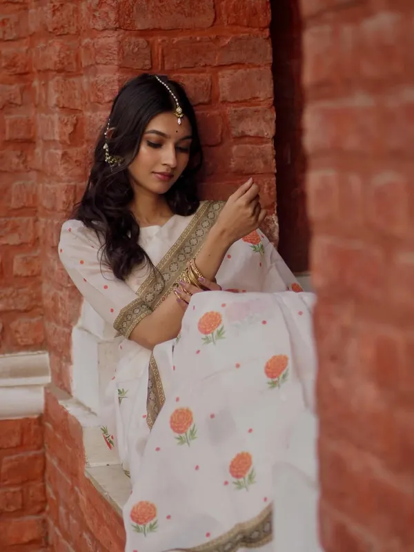 Soft_Bloom_linen_cotton_saree_|_Linen_Aura_Elegance