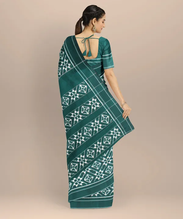 Luxury_Jacquard_Saree_with_Sophisticated_Appeal