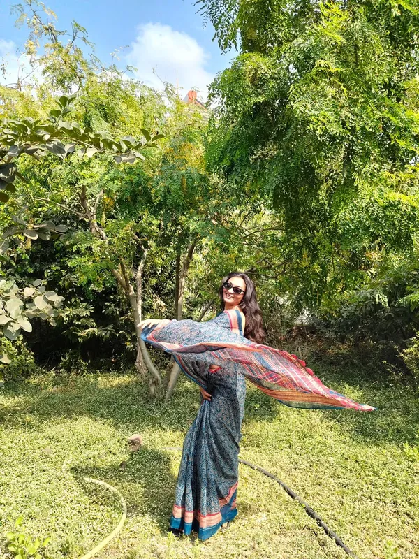 Soft_Bloom_linen_cotton_saree_|_Linen_Aura_Elegance