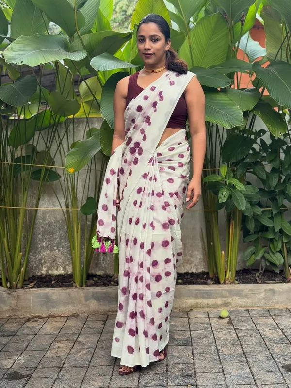 Soft_Bloom_linen_cotton_saree_|_Linen_Aura_Elegance