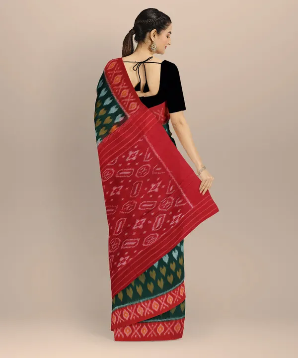 Royal_Jacquard_Saree_with_Elegant_Fashion_Look