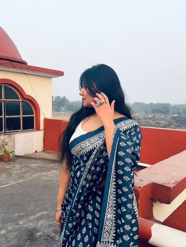 Soft_Bloom_linen_cotton_saree_|_Linen_Aura_Elegance