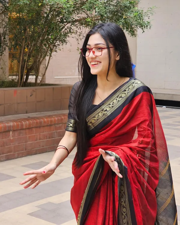 Soft_Bloom_linen_cotton_saree_|_Linen_Aura_Elegance
