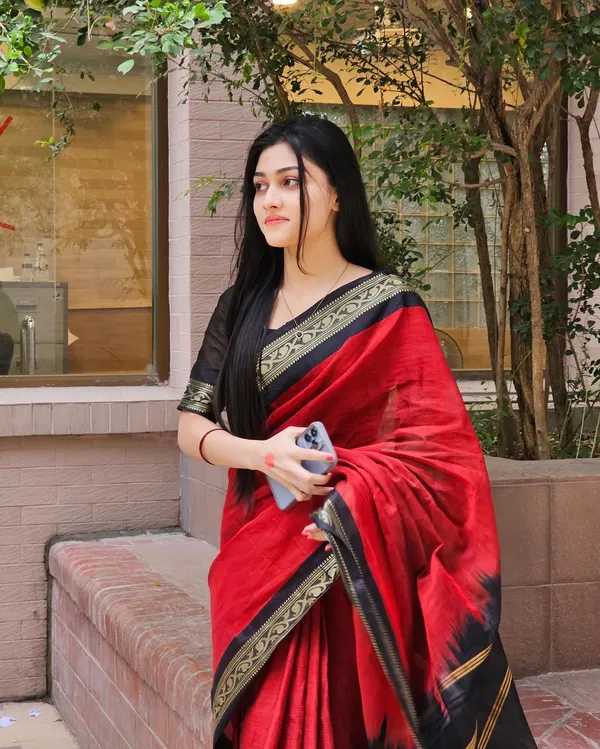 Soft_Bloom_linen_cotton_saree_|_Linen_Aura_Elegance