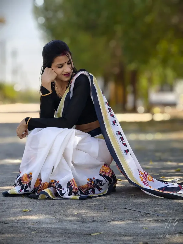Blooming_Elegance_Saree__|_premium_|_Sunshine_Elegance_Linen
