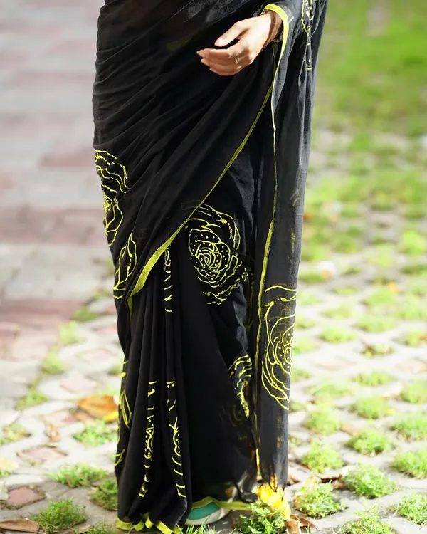 Blooming_Elegance_Saree__|_premium_|_Sunshine_Elegance_Linen