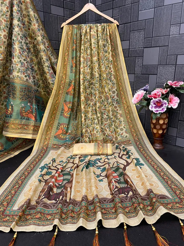 Hues_of_Elegance_Saree_&_Blouse_Combo