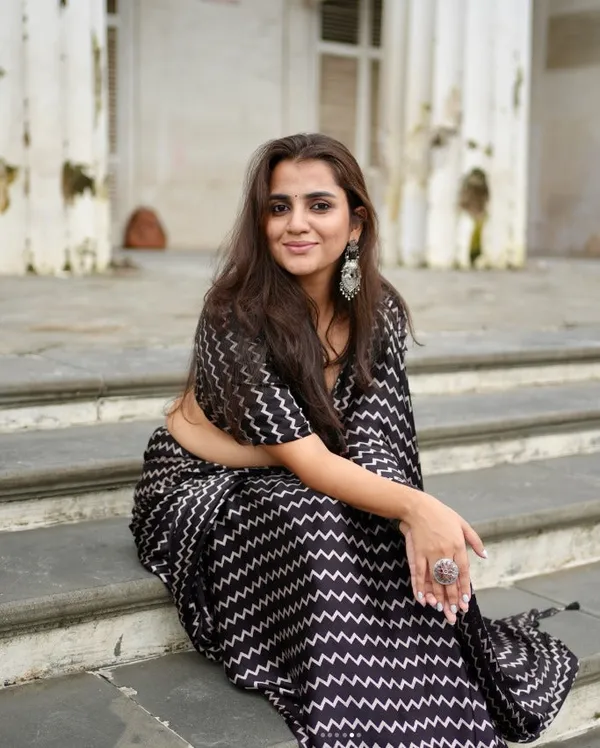 Black_Original_Japan_Satin_Saree_For_Women