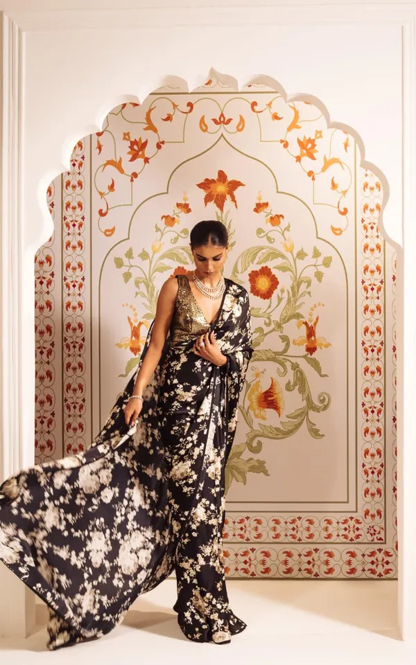 Black_Original_Japan_Satin_Saree_For_Women