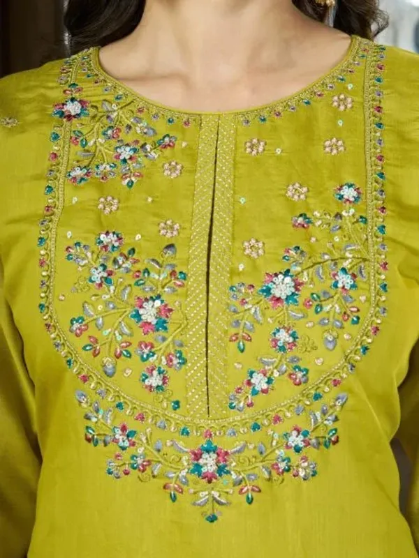 Alluring_Green__Pure_Mal_Chanderi_Anarkali_Set_with_Floral_Hand_Work_Detailing
