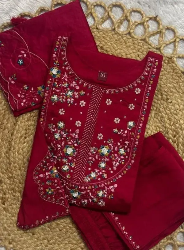Alluring_Rani_Pink_Pure_Mal_Chanderi_Anarkali_Set_with_Floral_Hand_Work_Detailing