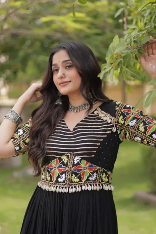 Black_Designer_Marina_Silk_Kurti_Pant_Set_with_Multi_Thread_Embroidery