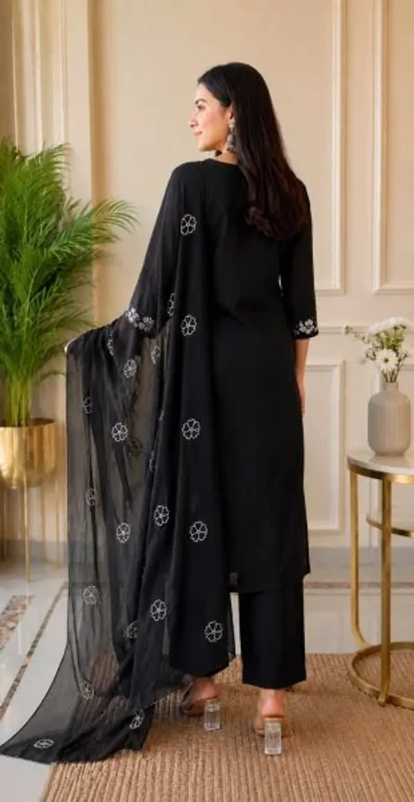 Black_Embroidered_Mal_Silk_Kurta_Set_with_Roman_Silk_Pants