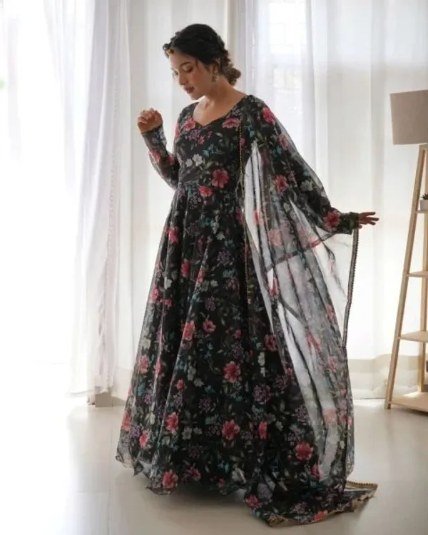 Black_Flower_Print_Georgette_Anarkali_With_Duppta
