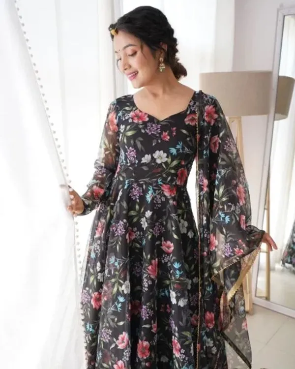 Black_Flower_Print_Georgette_Anarkali_With_Duppta