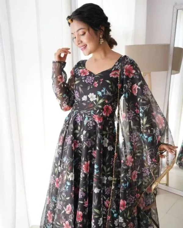 Black_Flower_Print_Georgette_Anarkali_With_Duppta