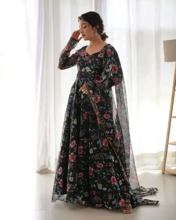 Black_Flower_Print_Georgette_Anarkali_With_Duppta