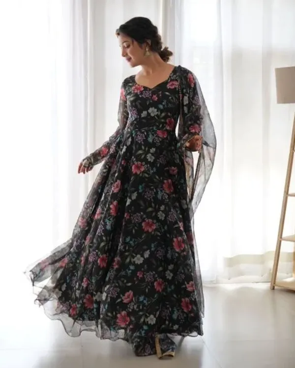 Black_Flower_Print_Georgette_Anarkali_With_Duppta