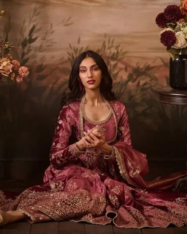 Dusty_Pink_Embroidered_Anarkali_Suit_with_Net_Dupatta_Bridal_Wear
