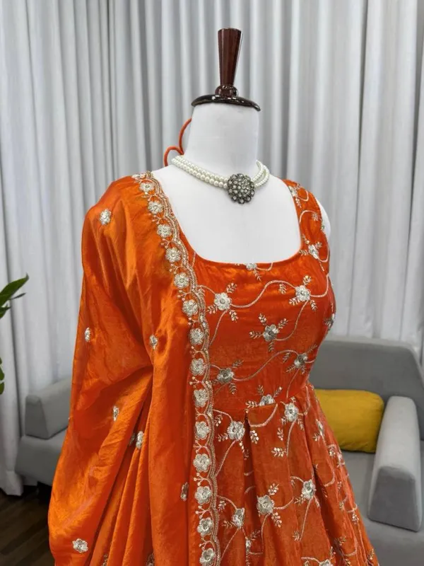 Fendy_Silk_Designer_Anarkali_Gown_Set