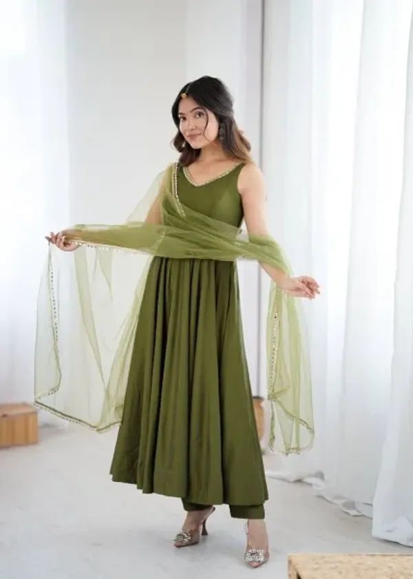 Graceful_Mahendi_Green_Chanderi_Roman_silk_Anarkali_Gown_with_Dupatta_for_Weddings