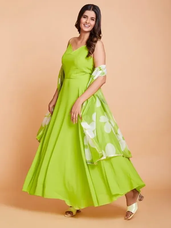 Green_Plain_Anarkali_With_Printed_Duppta