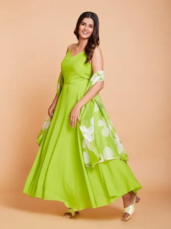 Green_Plain_Anarkali_With_Printed_Duppta