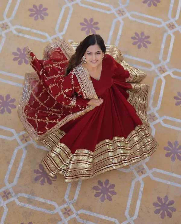 Designer_Faux_Blooming_Gown_With_Dupatta