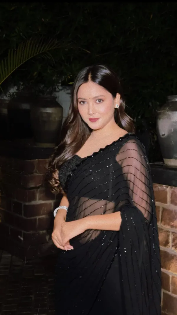 Georgette_Black_Beeds_Work_Party_Wear_Saree