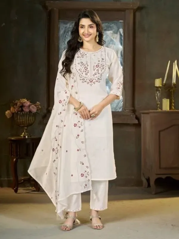 OffWhite_Designer_Mal_Chanderi_Anarkali_Suit_with_Diamond_Grid_Hand_Work