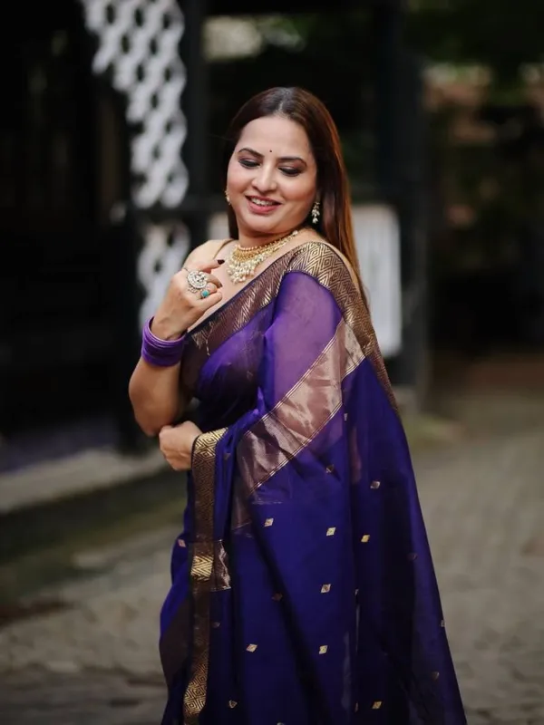 Soft_Cotton_Silk_Traditional_Wear_Sarees