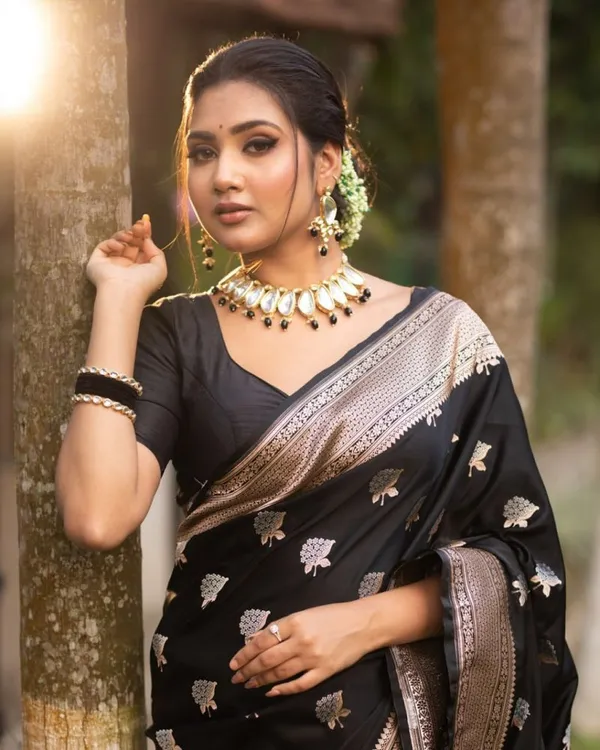 Banarasi_Soft_Silk_Wedding_Wear_Saree