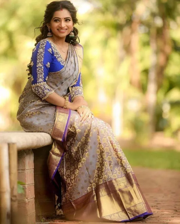 Soft_Lichi_Silk_Rich_Pallu_Saree